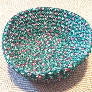 Vintage Handmade Fabric Christmas Holly Basket Plant Pot Cover Red Green